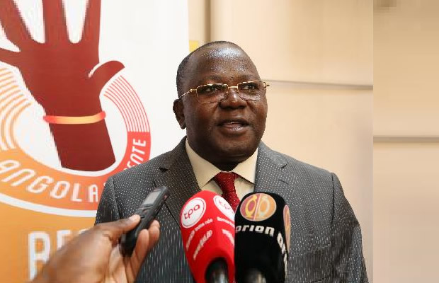 Eleições 2022: Juristas angolanos divididos sobre apelos do presidente da CNE